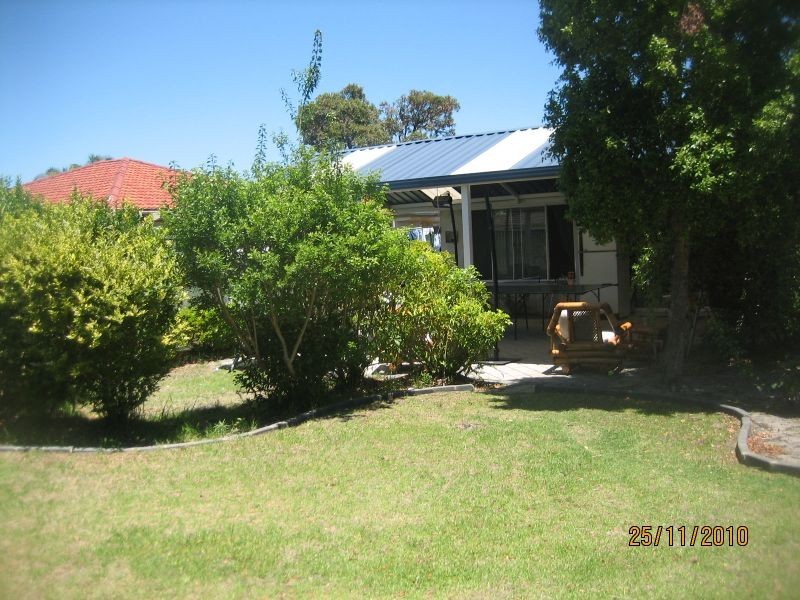 2 Daley Close, Atwell WA 6164
