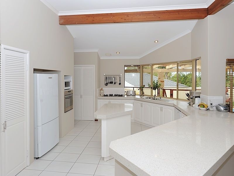 5 Timber Ridge Retreat, Leeming WA 6149