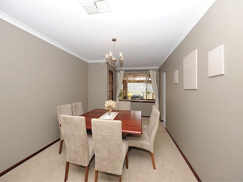 5 Timber Ridge Retreat, Leeming WA 6149