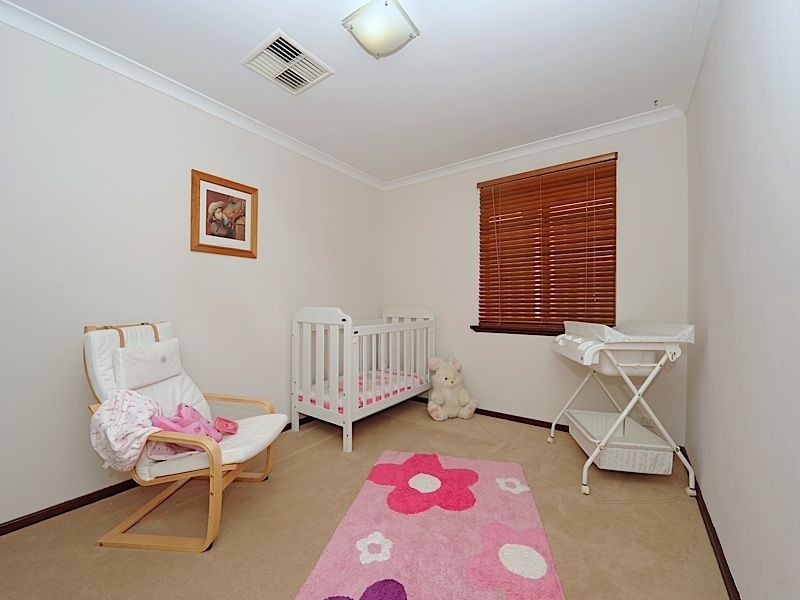 5 Timber Ridge Retreat, Leeming WA 6149