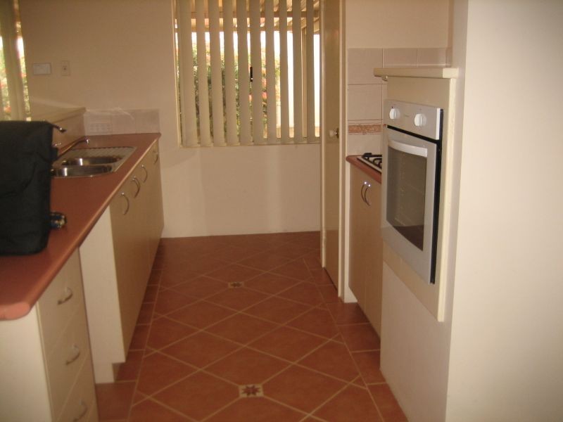 31 Chivalry Way, Atwell WA 6164