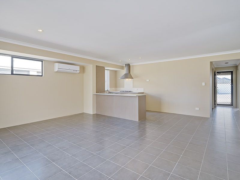 42 Sorrento Turn, Secret Harbour WA 6173