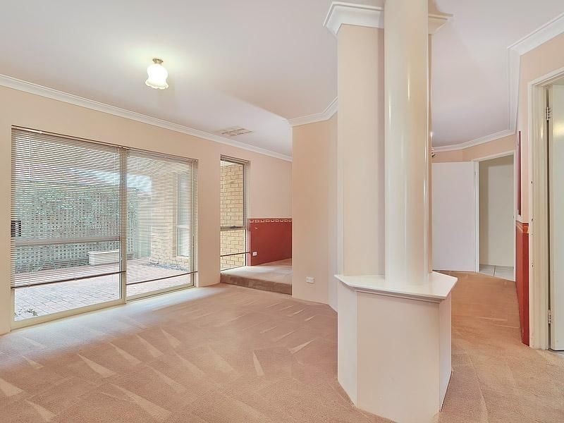 18 Athel Court, Leeming WA 6149