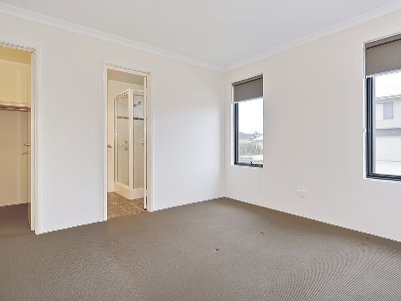 10 Trinity Close, Canning Vale WA 6155