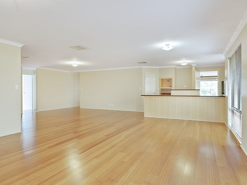 17 Mosman Loop, Success WA 6164