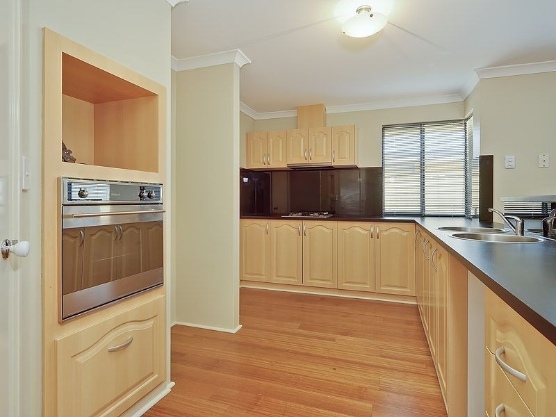 17 Mosman Loop, Success WA 6164