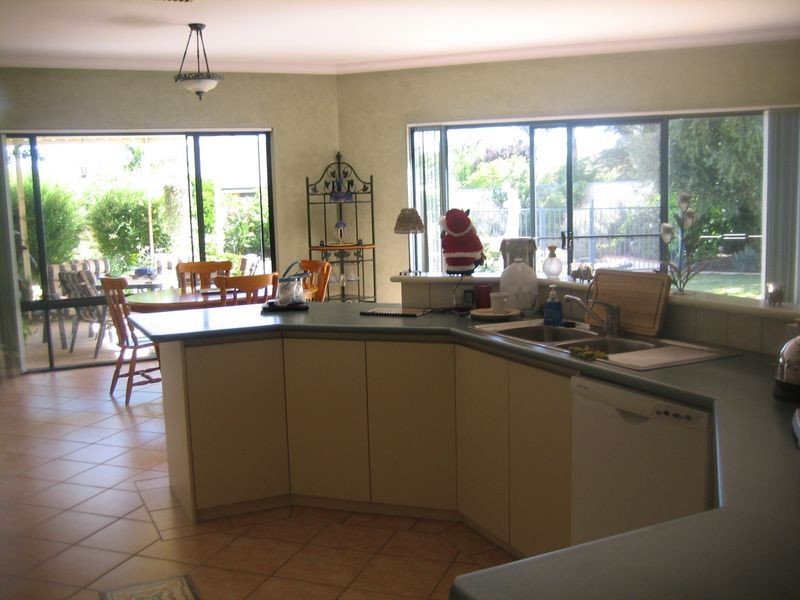 36 St Claire Gardens, Atwell WA 6164