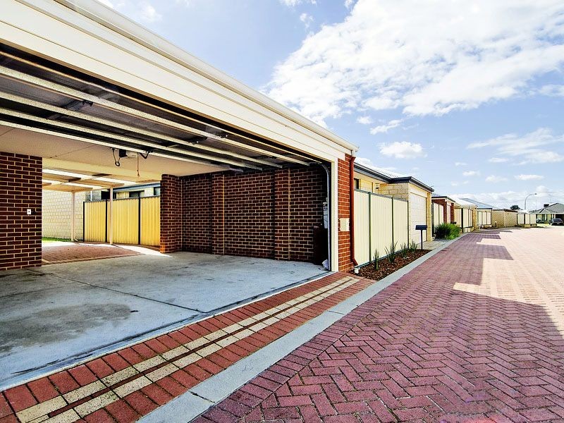 3 Village Lane, Success WA 6164