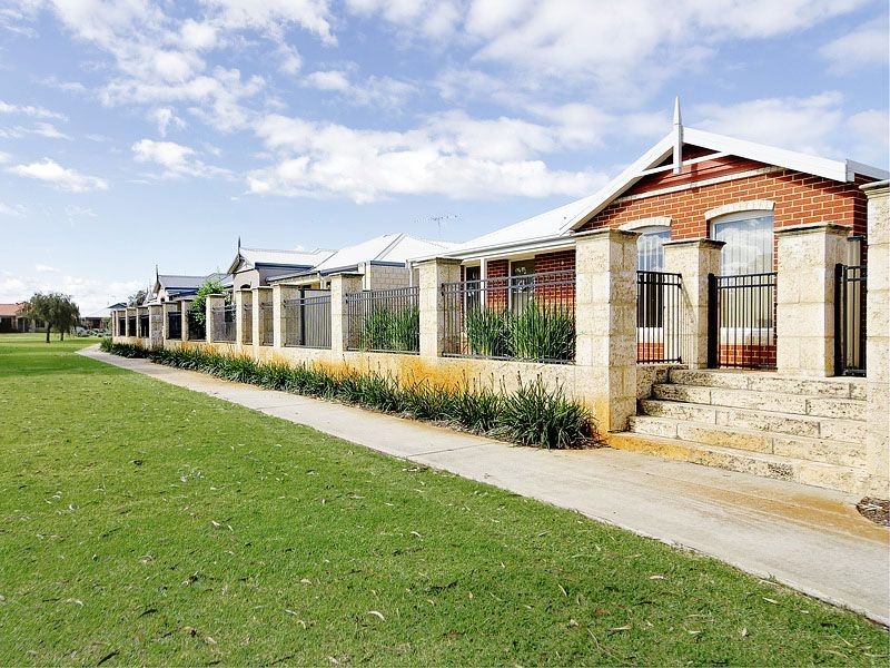 3 Village Lane, Success WA 6164