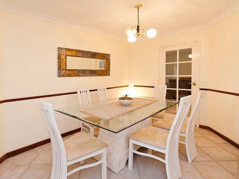 28 Forrest Lakes Drive, Thornlie WA 6108