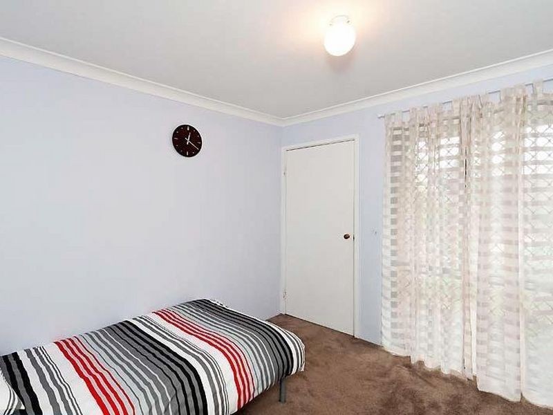 28 Forrest Lakes Drive, Thornlie WA 6108