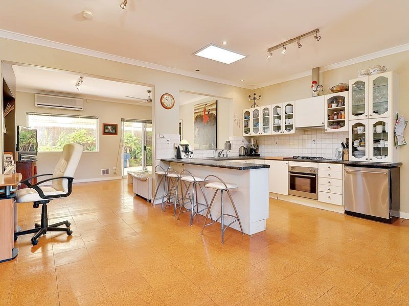 6 Nolan Way, Bateman WA 6150