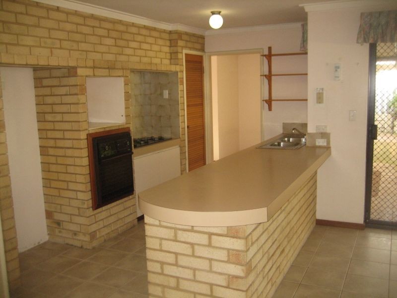 38 Broadbent Loop, Leeming WA 6149