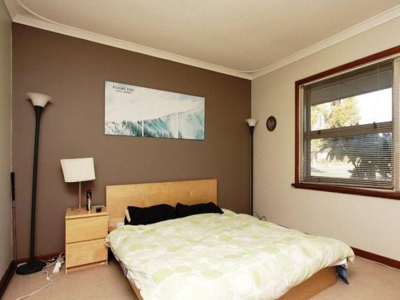 16 Yeeda Street, Riverton WA 6148