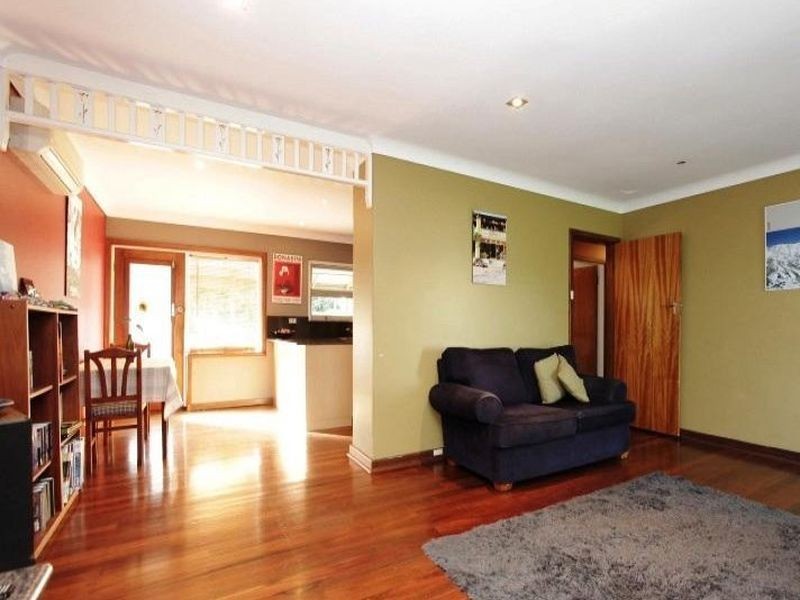 16 Yeeda Street, Riverton WA 6148