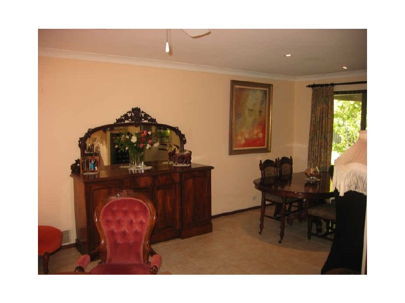 8 Dain Court, Leeming WA 6149