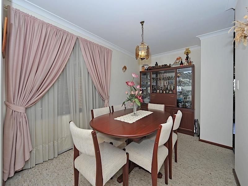 13 Mifflin Place, Leeming WA 6149