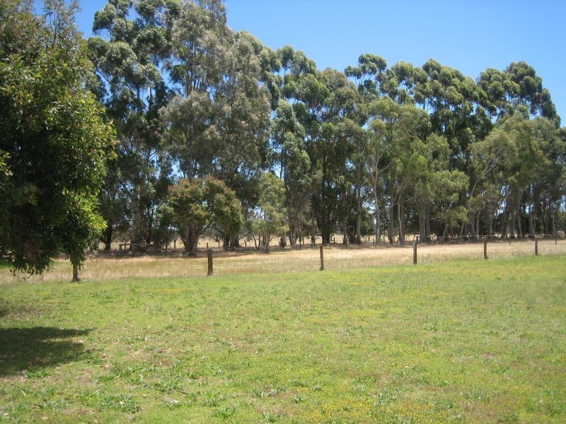 364 River Road, Hopeland WA 6125