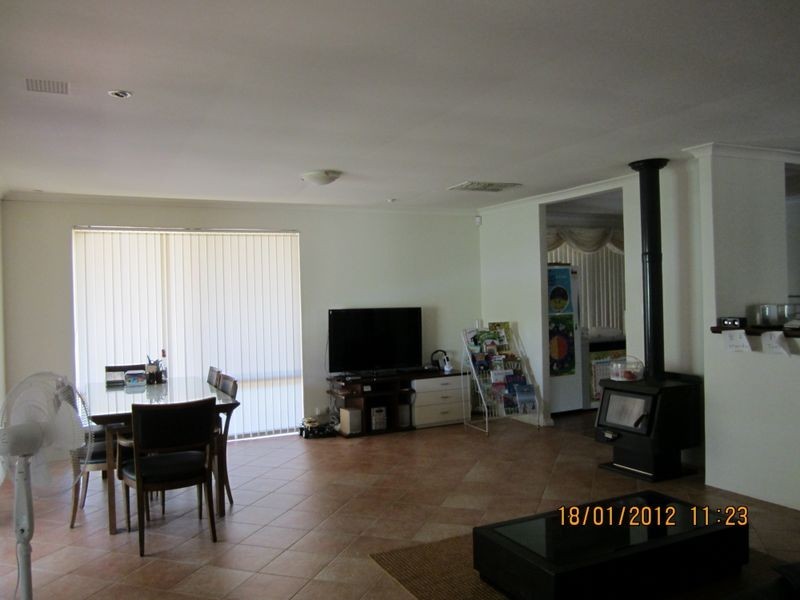 3 Daley Close, Atwell WA 6164