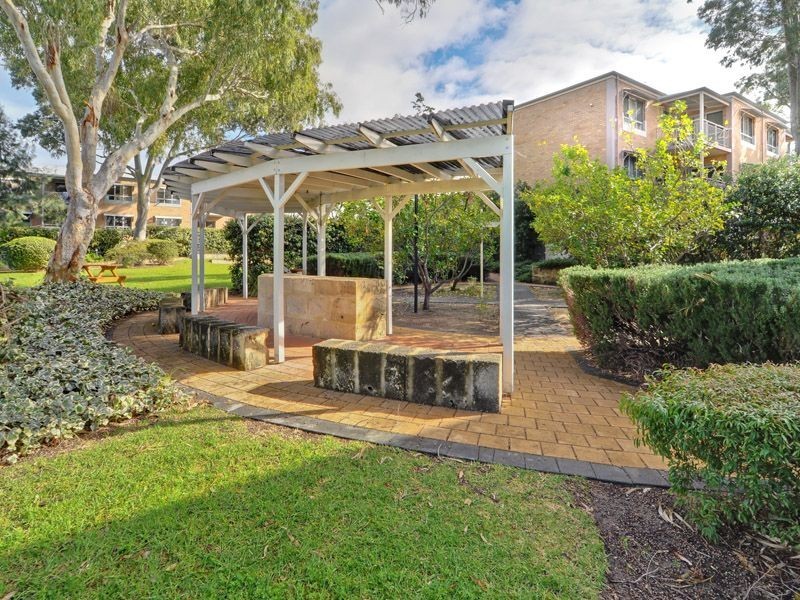 28/15 Friar John Way, Coolbellup WA 6163