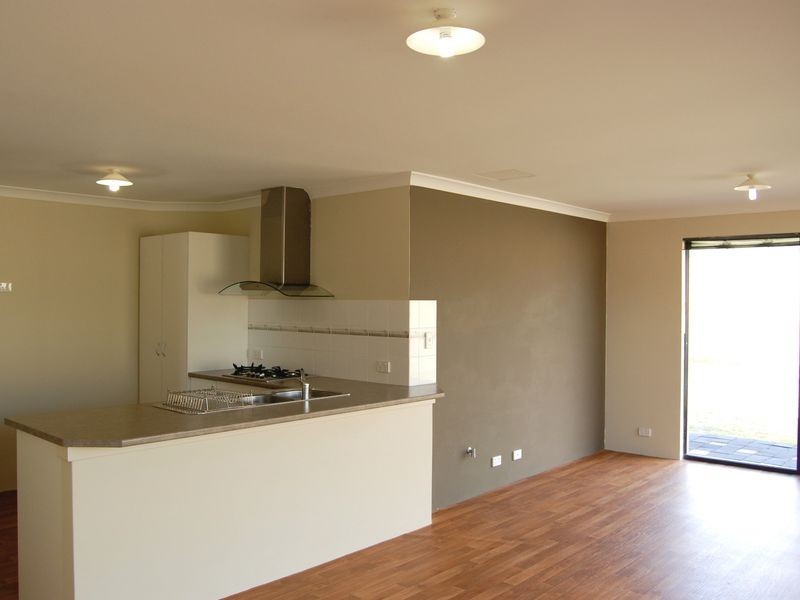 32 Waterfields Drive, Bertram WA 6167