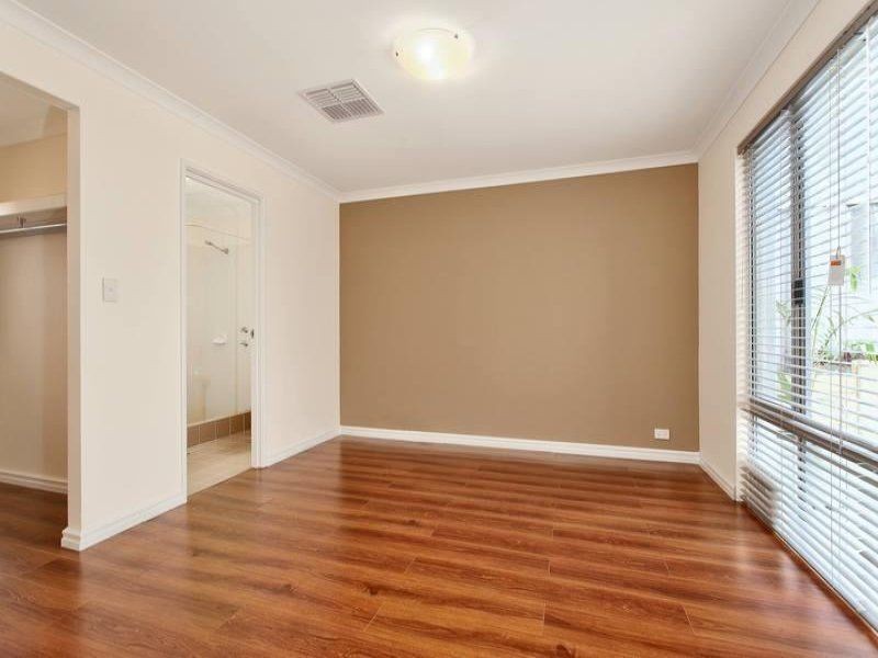 14a Erpingham, Hamilton Hill WA 6163