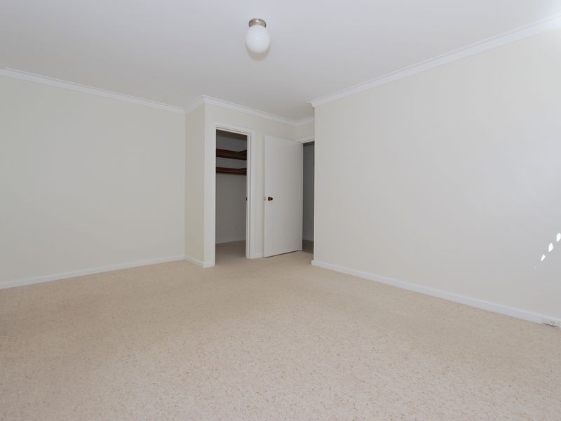 16 Gracechurch Crescent, Leeming WA 6149