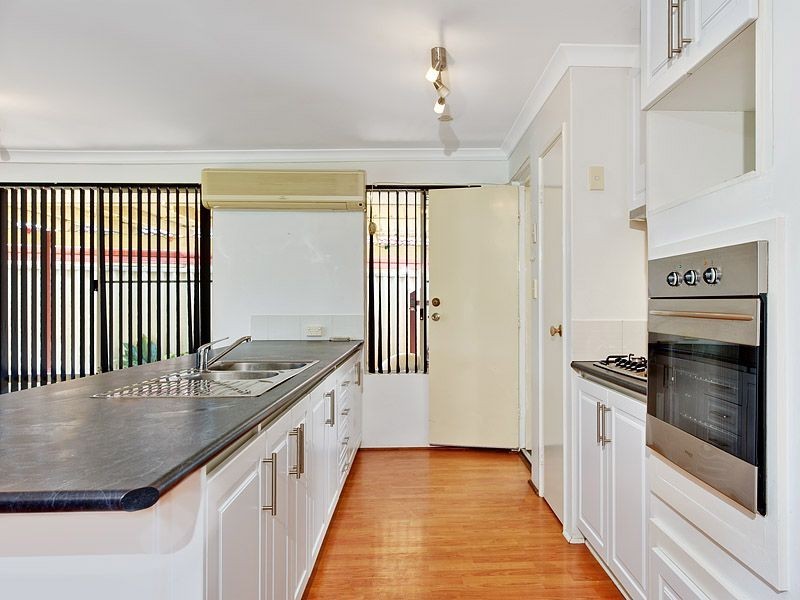 3 Eastney Court, Jandakot WA 6164