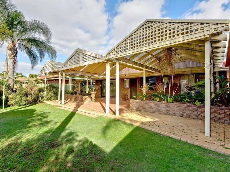 40 Burnett Avenue, Leeming WA 6149