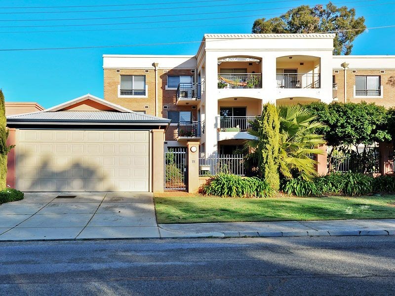 4/5 Doherty Road, Coolbellup WA 6163