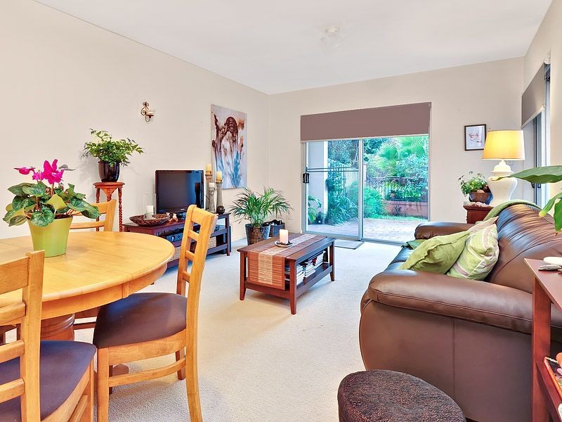 4/5 Doherty Road, Coolbellup WA 6163