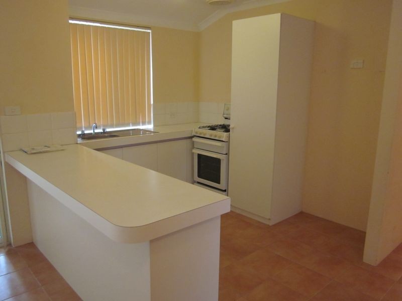 5 Daley Close, Atwell WA 6164