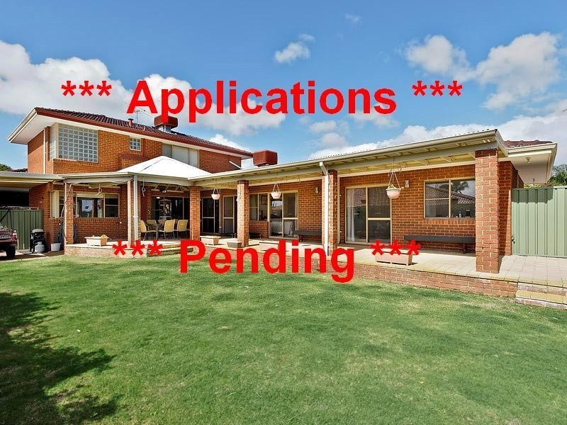 8 Heatherlea Parkway, Leeming WA 6149