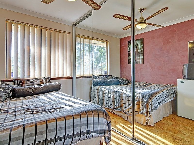 8 Devenish Way, Leeming WA 6149