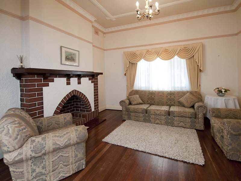 25 Harcourt Street, Inglewood WA 6052