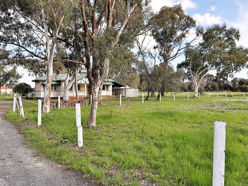 494 Orton Road, Oldbury WA 6121