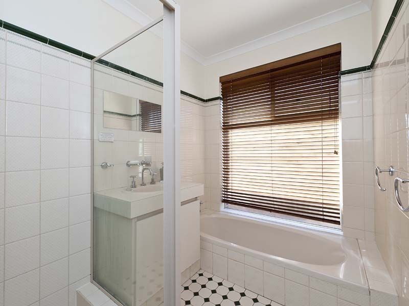 4 Baumea Way, Ellenbrook WA 6069