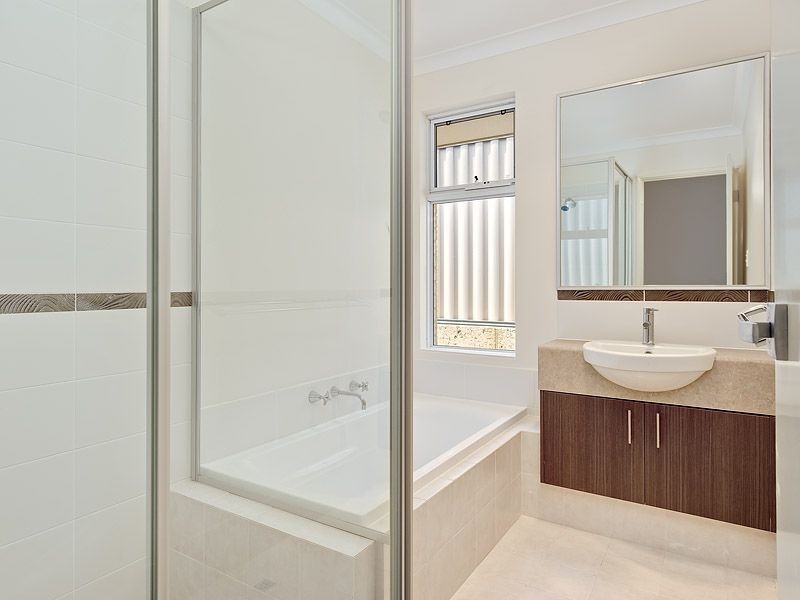 45 Belmore Bend, Aubin Grove WA 6164