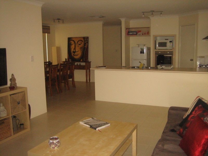 27b Leicester Crescent, Canning Vale WA 6155