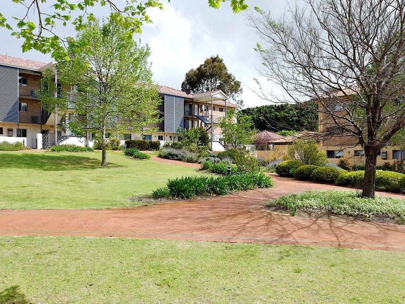 8/79 Waverly Road, Coolbellup WA 6163