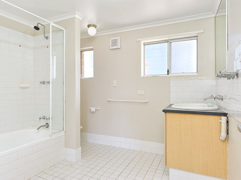 8/79 Waverly Road, Coolbellup WA 6163