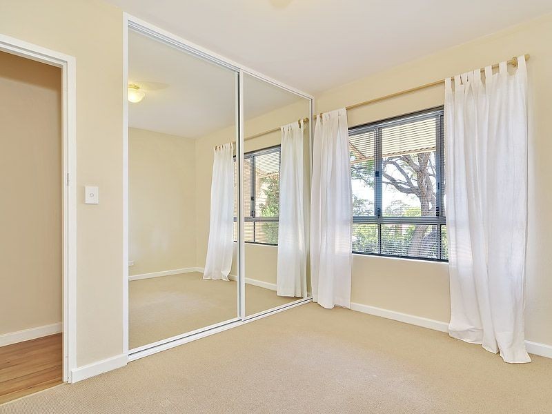 8/15 Friar John Way, Coolbellup WA 6163