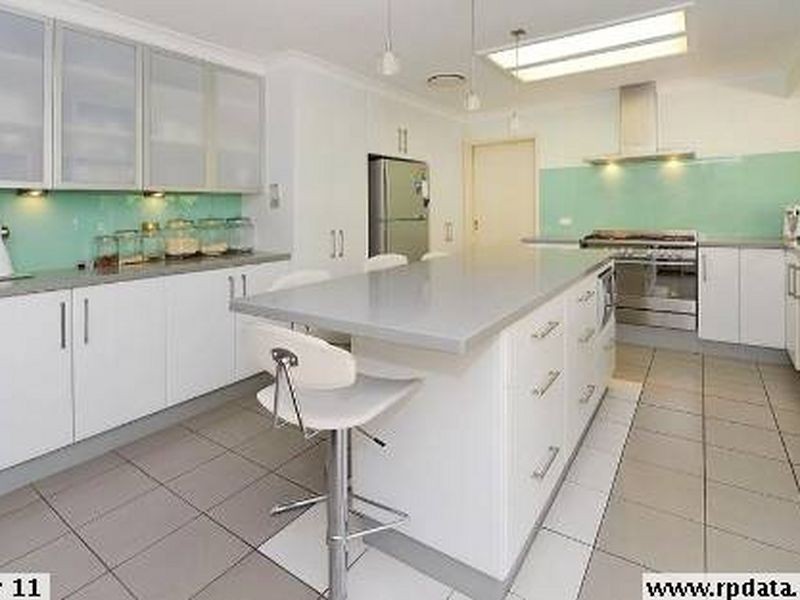 7 Lowrie Grove, Leeming WA 6149