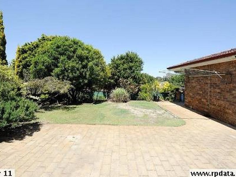 7 Lowrie Grove, Leeming WA 6149