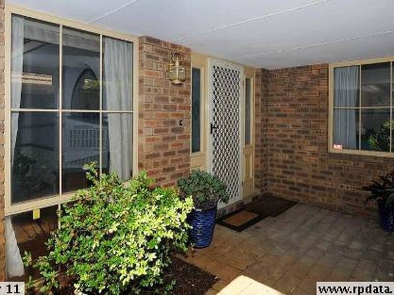 7 Lowrie Grove, Leeming WA 6149