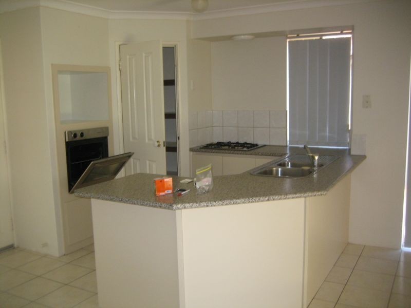 2 Charm Way, Atwell WA 6164