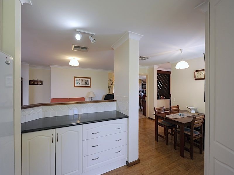 62 Aulberry Parade, Leeming WA 6149