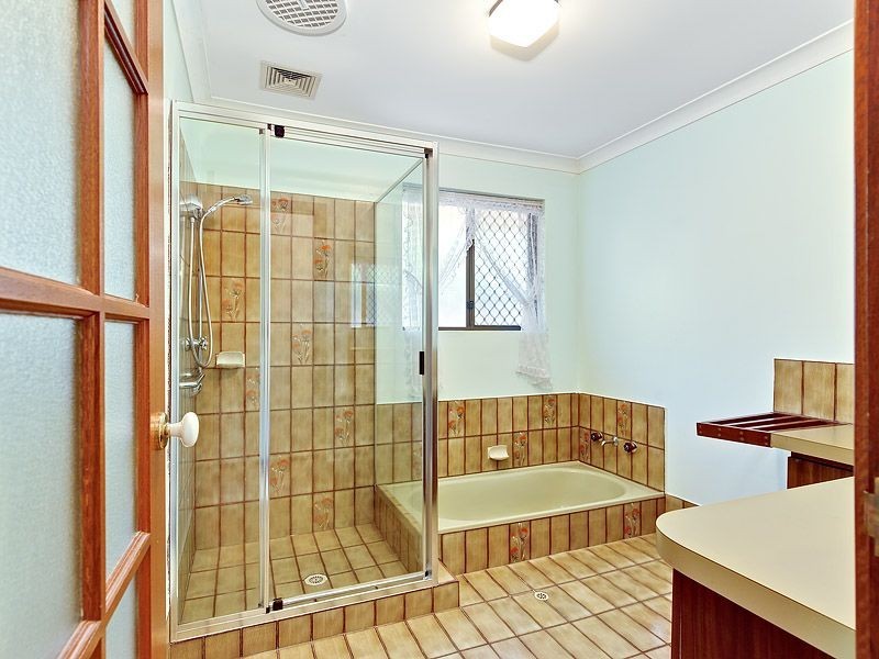 8 Rolland Court, Leeming WA 6149