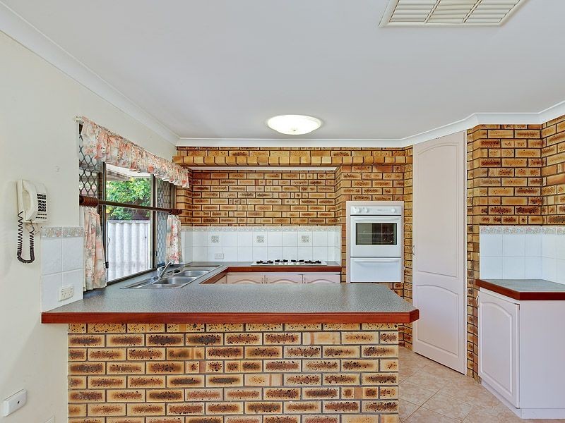 8 Rolland Court, Leeming WA 6149