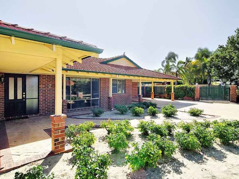 2 Oakland Heights, Leeming WA 6149